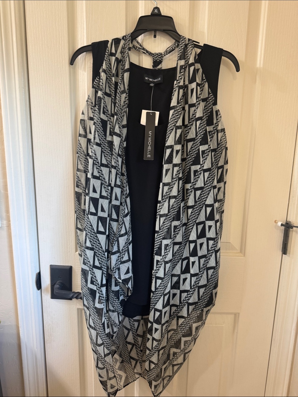 My Michelle Black & White Geometric Open-Front Draped Vest